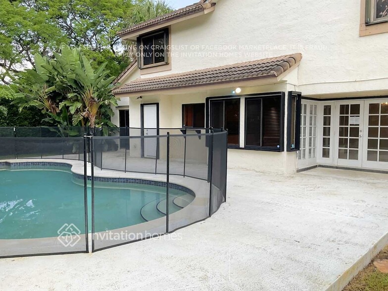 Building Photo - 8790 SW 57th St