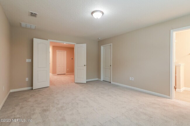 Building Photo - 7369 Palm Hills Dr