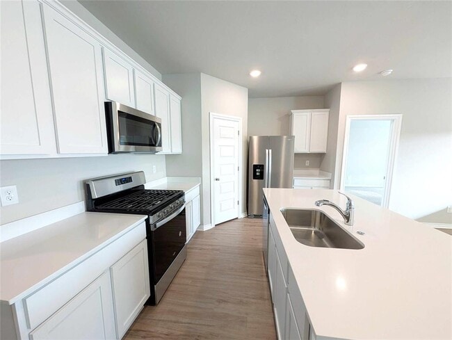 Building Photo - 2824 Firefly Dr