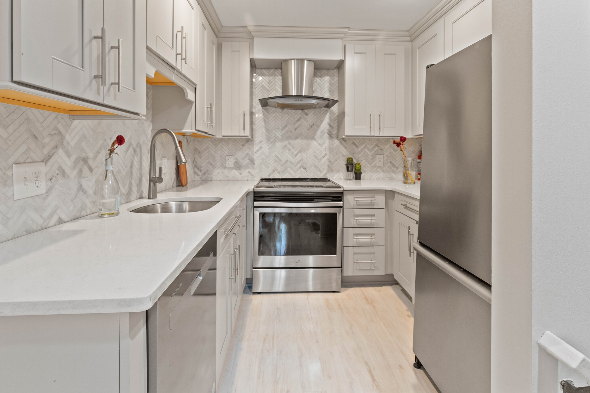 Building Photo - 1800 Campau Farms Cir