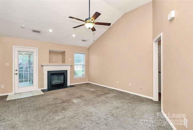 Building Photo - 2916 Dairy Farm Dr