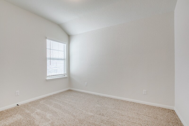 Building Photo - 2403 Lynwood Bnd