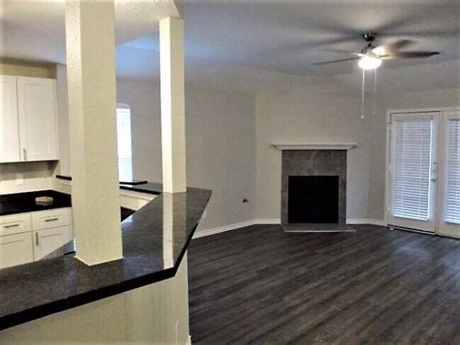 Building Photo - 16130 Speyburn Ct
