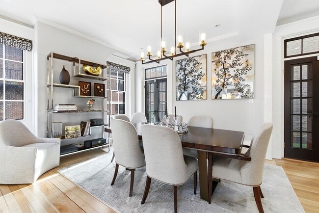 Building Photo - 50 River St