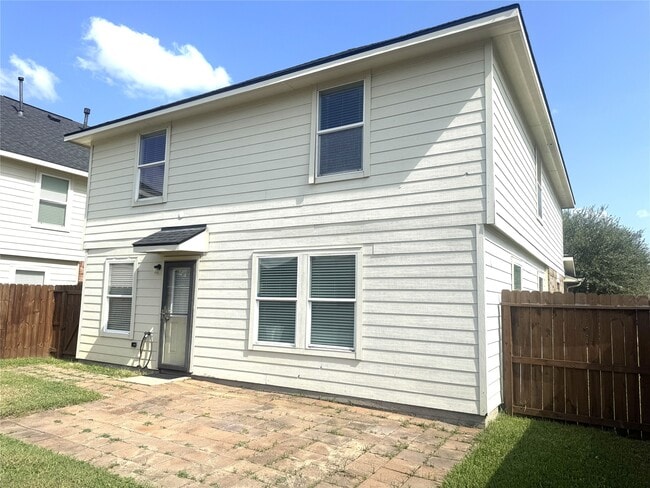 Building Photo - 2231 Tandy Park Way