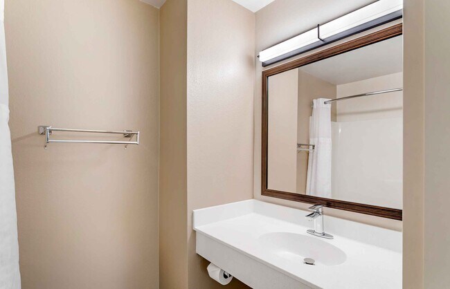 Building Photo - Furnished Studio-Asheville - Tunnel Rd.