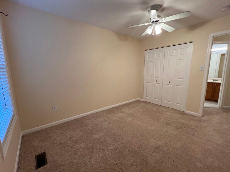 Building Photo - 13829 Bronco Pl