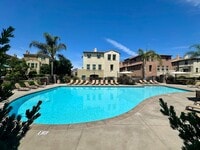 Building Photo - Beautiful 3 Bedroom townhome in San Marcos!