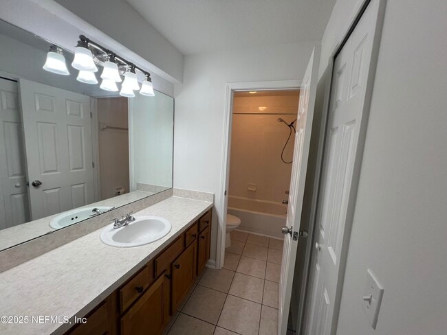 Building Photo - 1815 Green Springs Cir