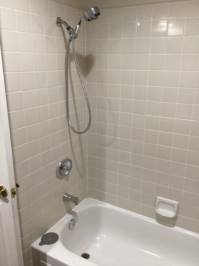 Building Photo - 3 Bedroom Home in Elk Grove