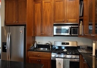 Building Photo - 11 Milford St