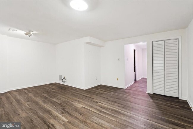 Building Photo - 8230 Goldstream Ct