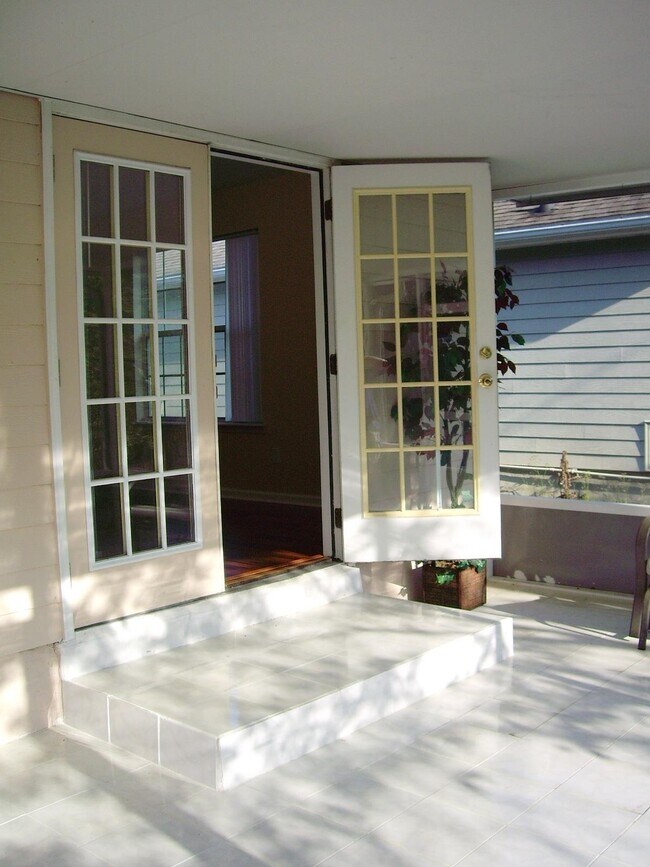 Building Photo - 1043 Winter Ln