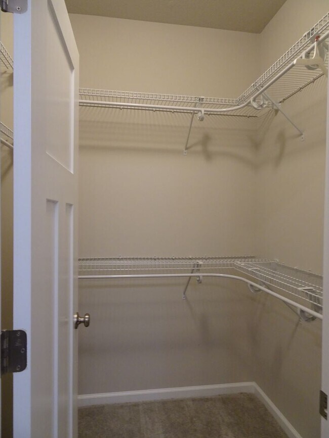 Building Photo - 108 Promenade Ln
