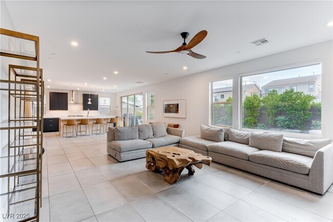 Building Photo - 214 Abbey Hill St