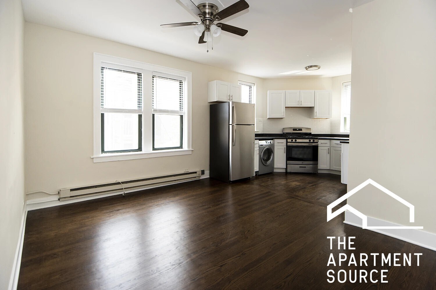 Building Photo - 3841 N Greenview Ave