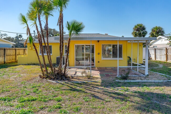 Building Photo - 152 Longwood Dr