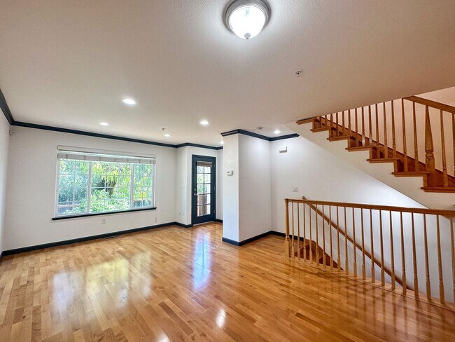 Building Photo - 630 Antioch Terrace