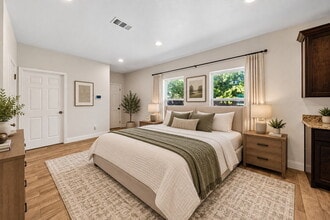 Building Photo - "Charming 3-Bed, 2-Bath Greenville Home with Elegant Granite Countertops!"