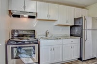 Building Photo - Cranberry Court