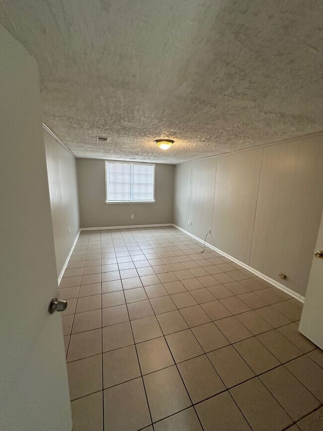 Building Photo - 4212 Cochese Rd