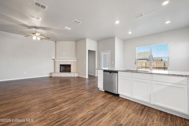 Building Photo - 1902 Kirksey Ave