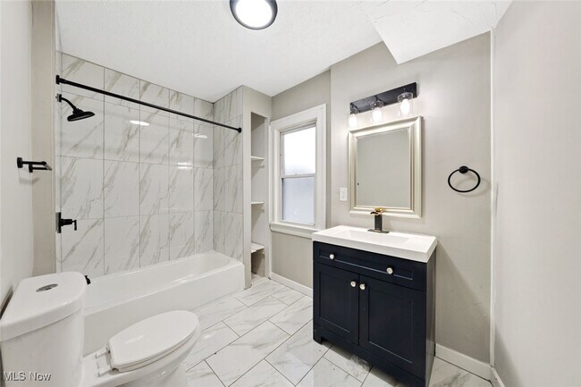 Building Photo - 2233 Bunts Rd