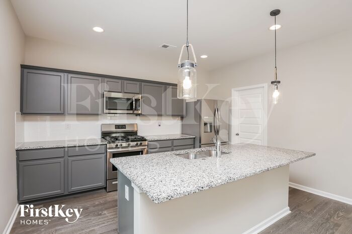 Building Photo - 2117 Massey Ln