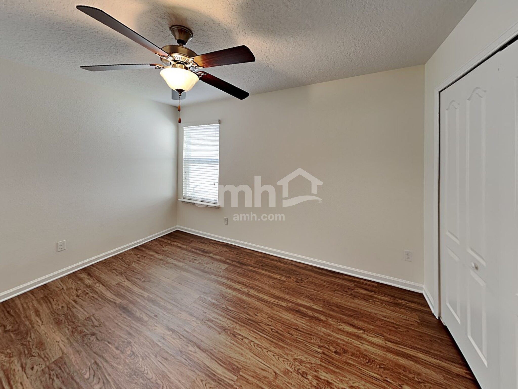 Building Photo - 556 Drysdale Dr