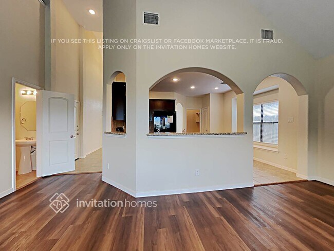 Building Photo - 18416 Sunrise Oaks Ct