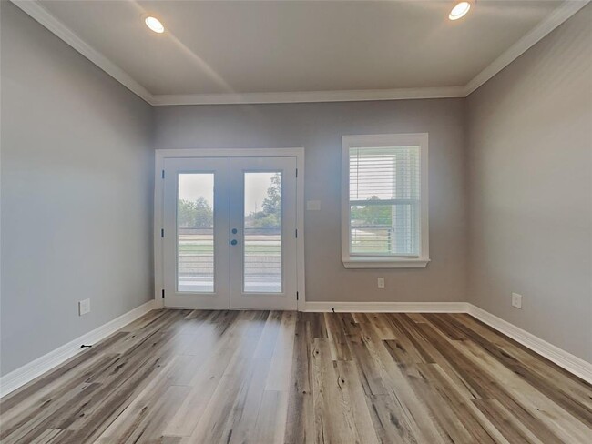 Building Photo - 1024 Melneeka Ln