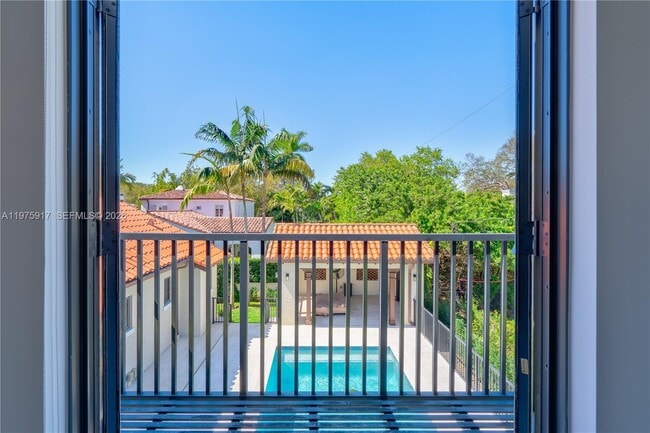 Building Photo - 519 Alhambra Cir