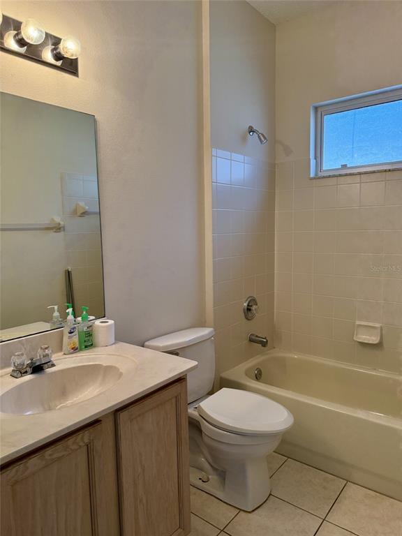 Building Photo - 10211 Goldenbrook Way