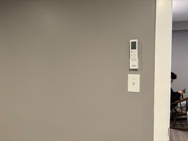 Building Photo - 943 Diven St