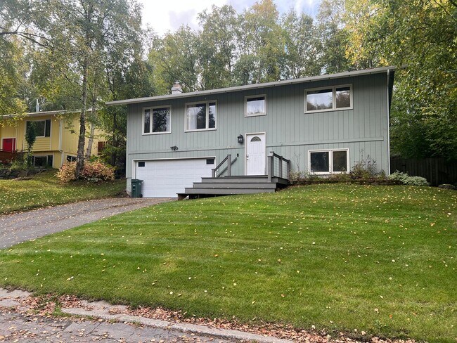 Primary Photo - 4 Bedroom House in Prime Oceanview Location