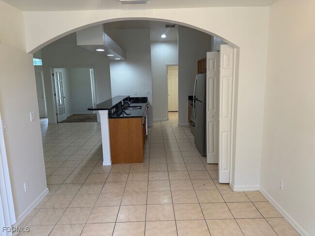 Building Photo - 1093 Countess Ave