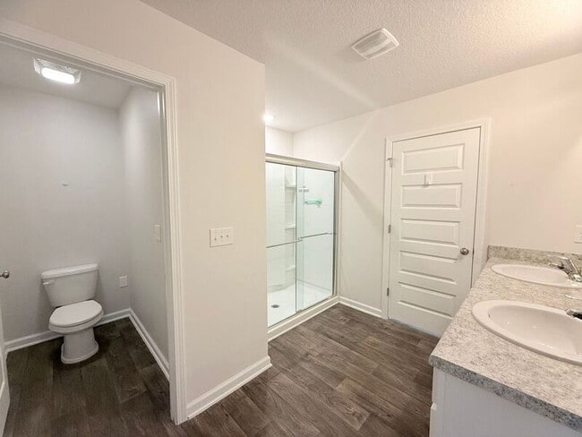 Building Photo - 5565 Galahad Trl