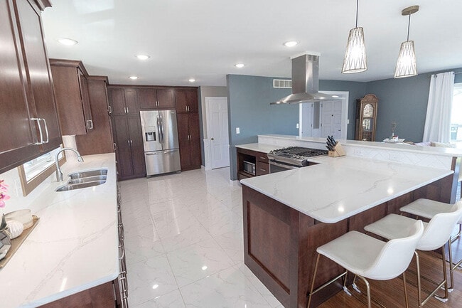 Building Photo - 2500 Bluff Blvd