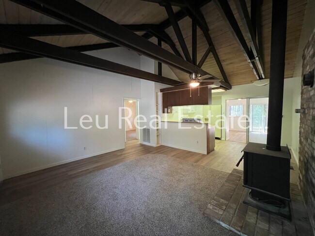 Building Photo - 4844 Golden St