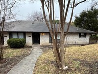 Building Photo - 1504 Parkside Dr