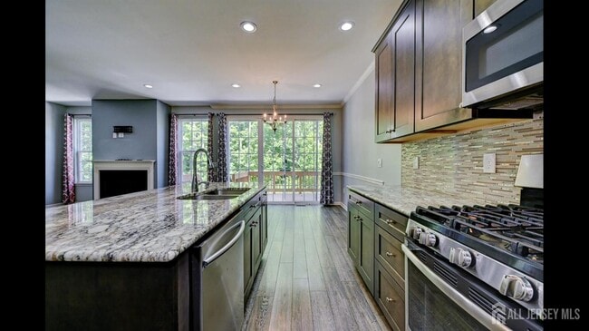 Building Photo - 202 Downey Ln