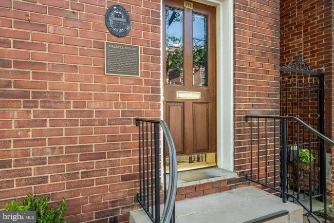 Building Photo - 310 Prince St