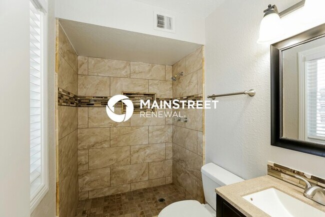 Building Photo - 4 Bedroom Pet-Friendly Home in Phoenix, AZ...