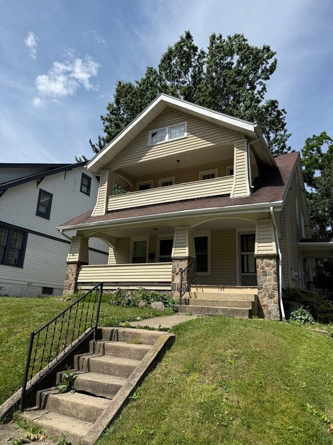 Building Photo - 132 Crescent Dr