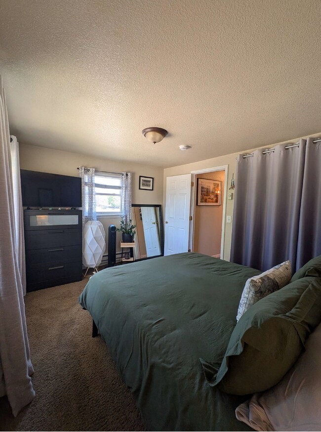 Building Photo - 1201 Pomona St