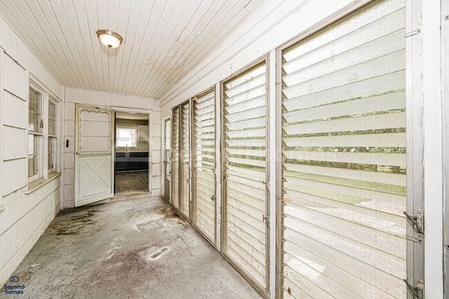 Building Photo - Ready to love where you live? 3 Bed 1 Bath Home Ready for You!