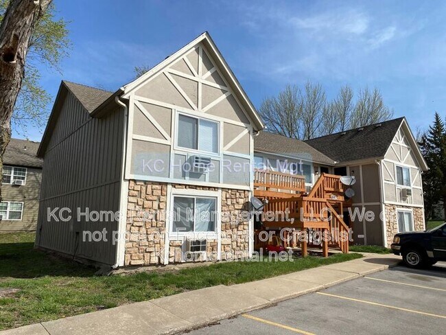 Building Photo - 561 N Somerset Terrace
