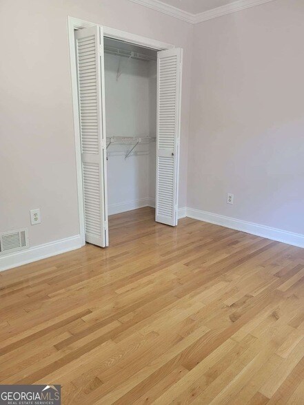 Building Photo - 487 Arbour Run