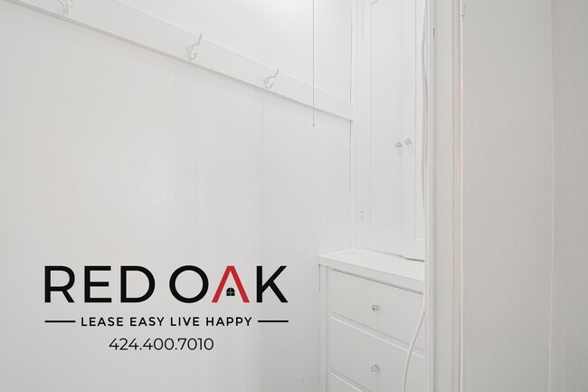 Building Photo - 2505 W 6th St