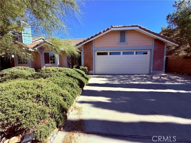 Primary Photo - 39330 Gainsborough Dr